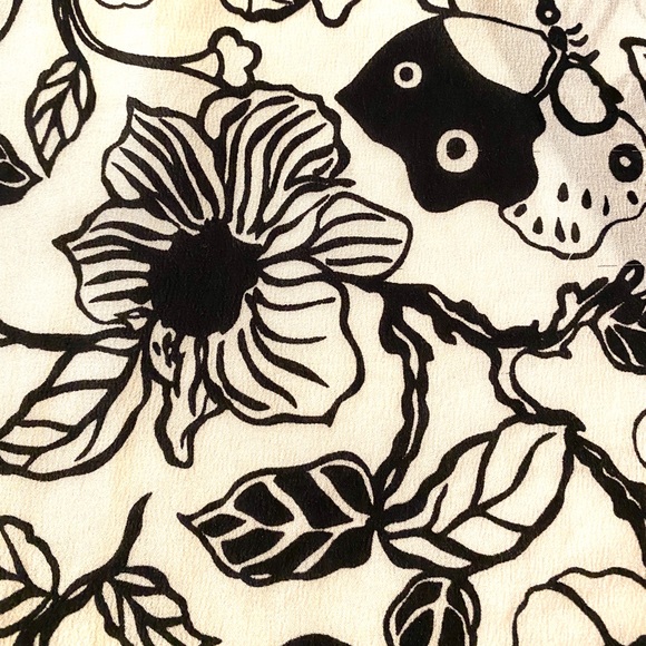 Black & White Floral Silk Rectangle Scarf - Picture 5 of 9